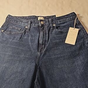 High rise straight leg dark blue 5 pocket jeans by new day size 8R